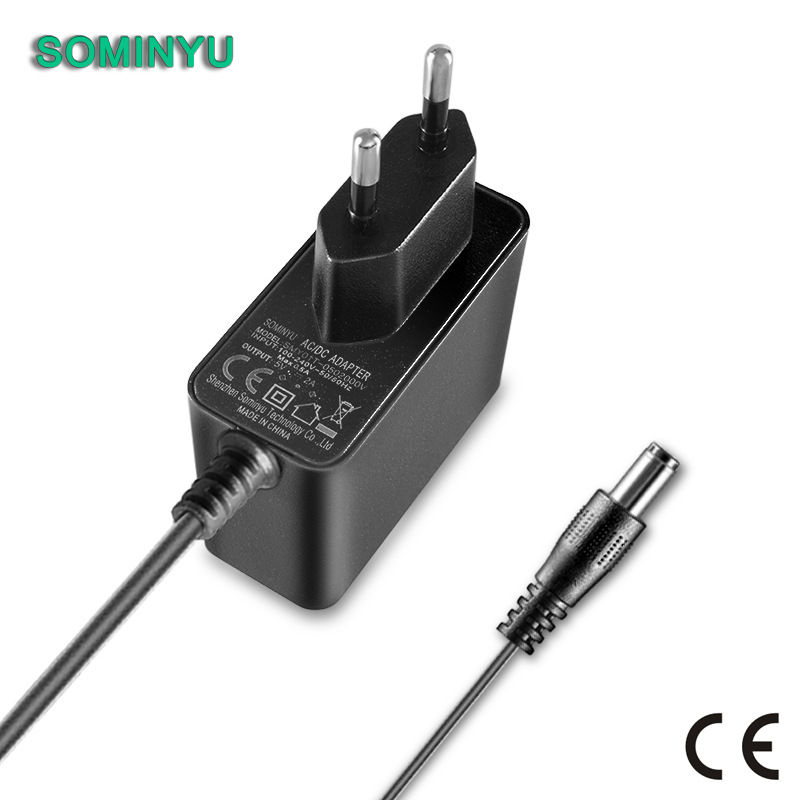SOMINYU生产欧洲CE认证8.4V12.6V1A ERP能效锂电池电池充电器