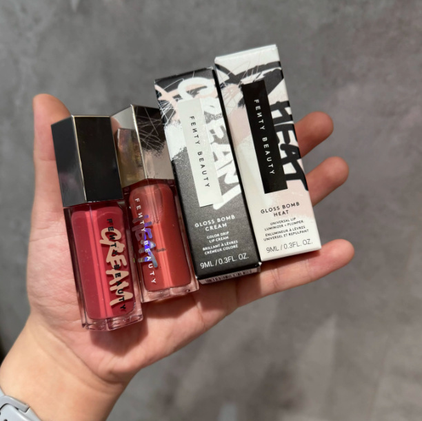 Fenty Beauty dodaq parıltısı - nəmləndirici dodaq gloss