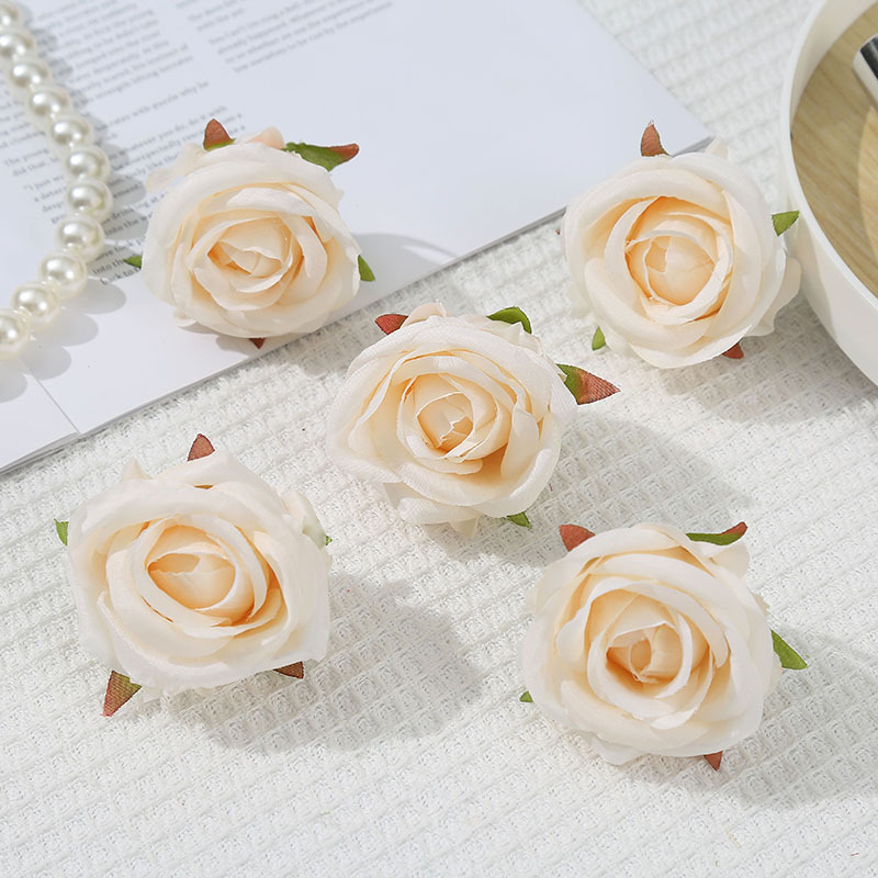 5호 미색 꽃 한 송이