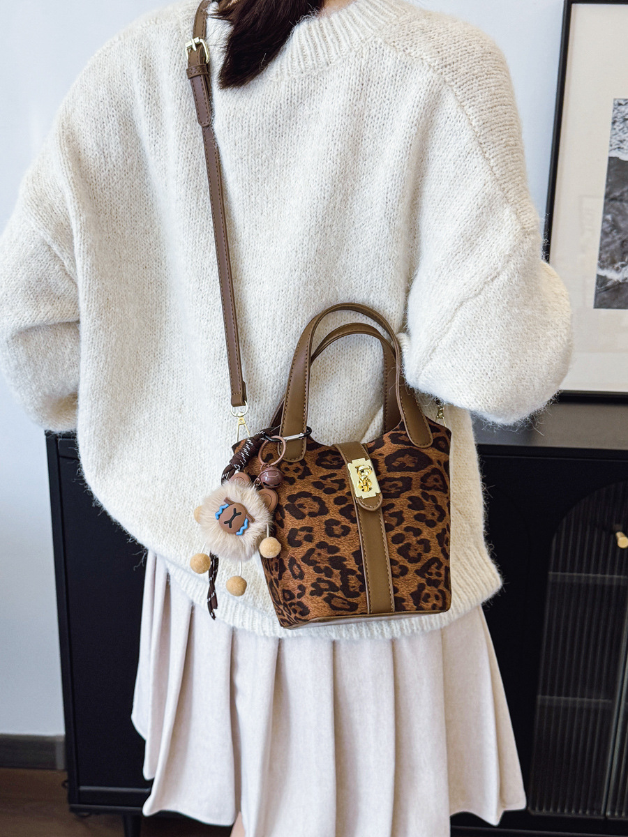 Modieuze schoudertas met luipaardprint dames crossbody bucket bag_voghion.com