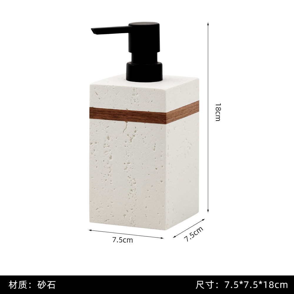 Frages de travertino, botellas de desinfectante de manos, tapas de nogal, botellas vacías de alto valor, detergente, champú, gel de ducha