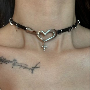 Hot Girl Punk Style Brown Leather Metal Heart Cross Short Choker Necklace Clavicle Chain for Women