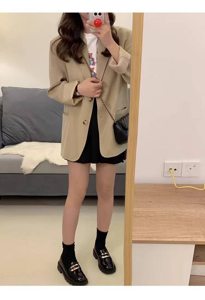 Áo vest nữ màu kaki cao cấp dáng ôm, thiết kế tinh tế phong cách Anh, áo dài tay cổ vest một hàng cúc — Màu kaki, màu đen chi tiết 10