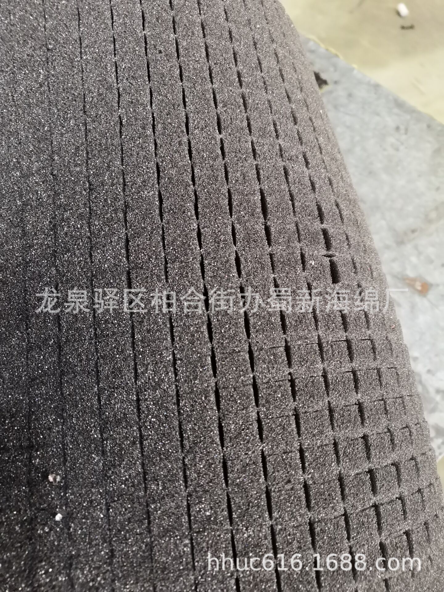 供应手撕格子海绵/百变小方格海绵包装/箱子内衬任意掏孔包装海绵