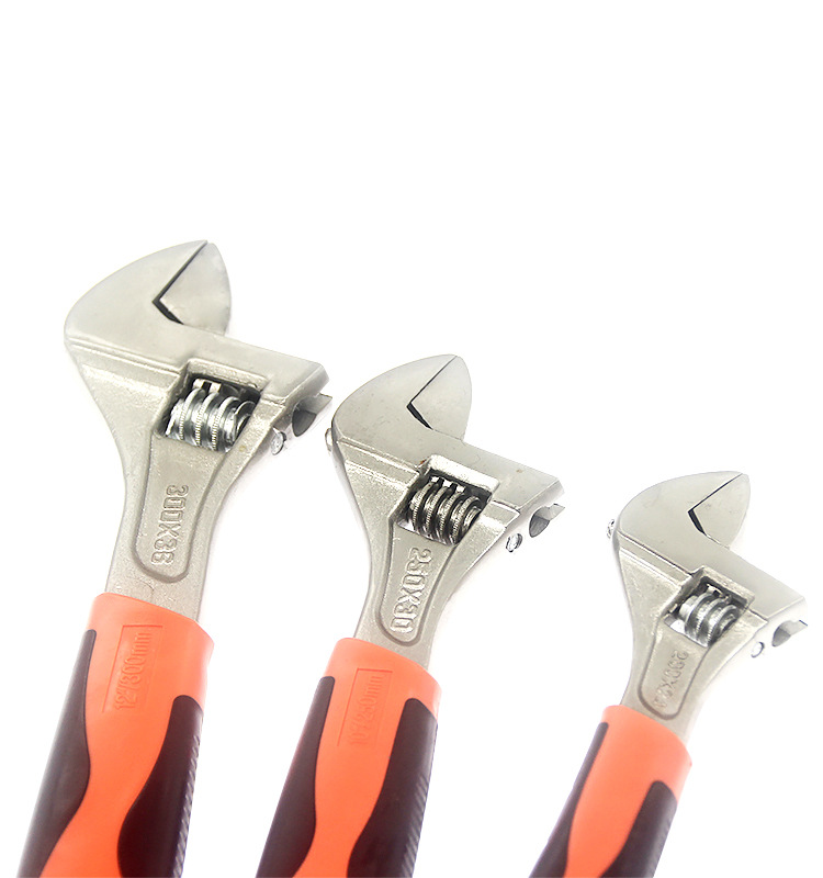 利鹰五金厂家批发8-15寸活动扳手半抛橙黑双色套柄扳手（套装）