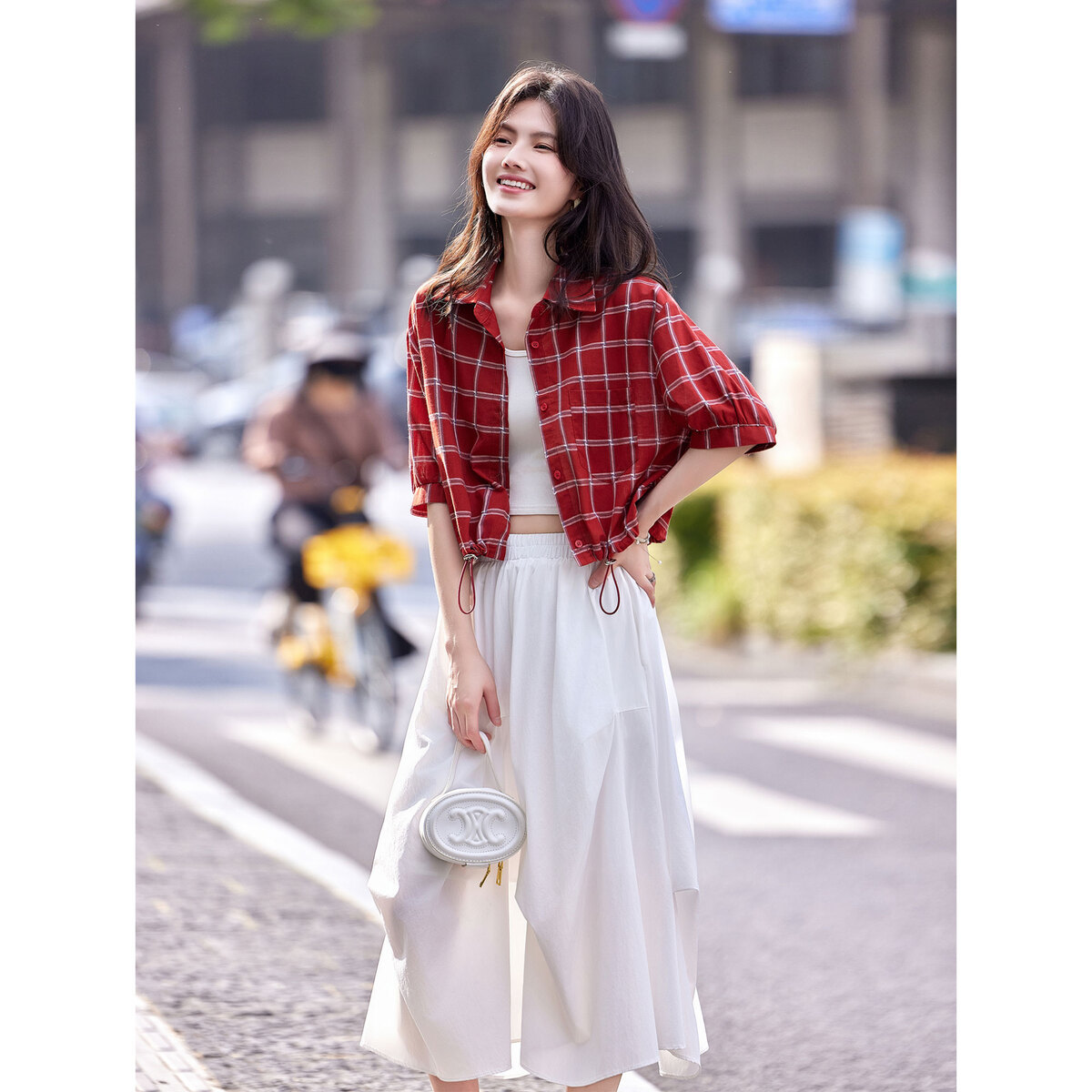 Áo sơ mi nữ cổ bẻ ngắn tay phong cách Nhật Bản kẻ sọc đỏ — kẻ sọc đỏ chi tiết 2