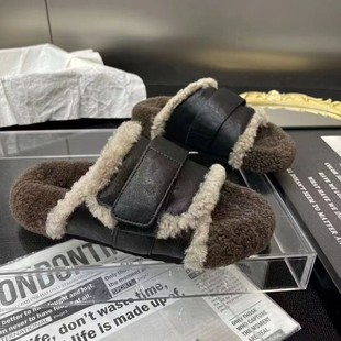 Niche Design Thick Sole High-end Sense Outwear Retro Belt Buckle Autumn and Winter Fur Shoes 2025 New Fashion Slippers