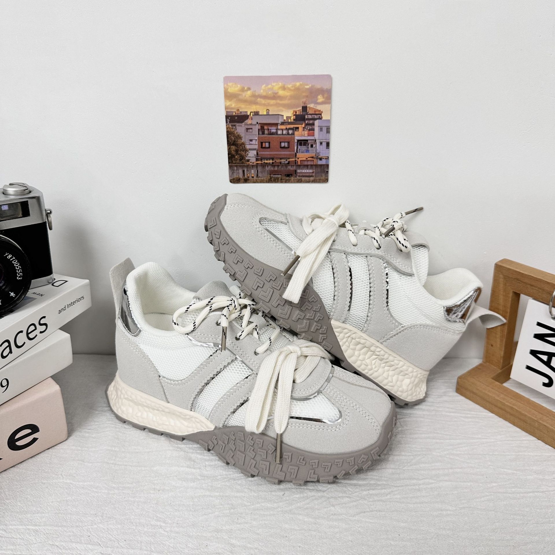 A9915 zapatos de entrenamiento alemanes de suela gruesa para mujer 2025 nuevos zapatos de papá de primavera y otoño realzados zapatos Forrest Gump deportivos y de ocio de todo fósforo