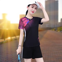 アイスシルク速乾スポーツスーツ女性の夏薄い 2025 新しいバドミントンスーツ半袖ショーツランニング 2 点セット