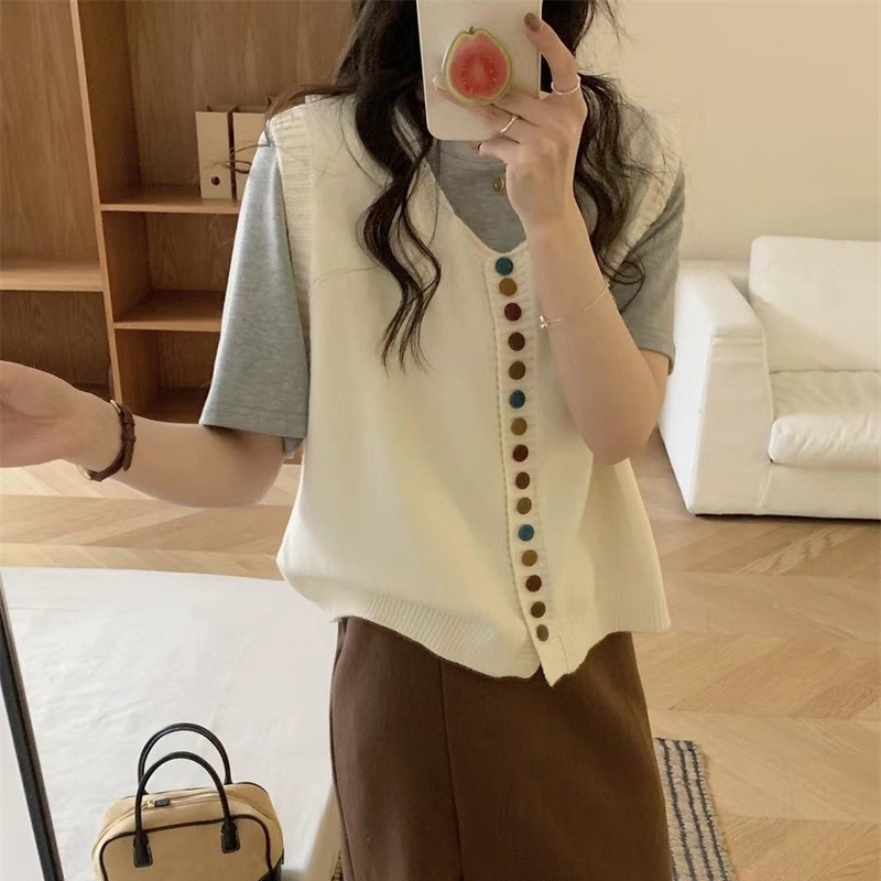 女性用カラフルなボタン付きニットベスト、文学的でレトロなシンプルな多用途ベスト、女性用の柔らかくワックス状のラウンドネックレイヤードカーディガンベスト|undefined