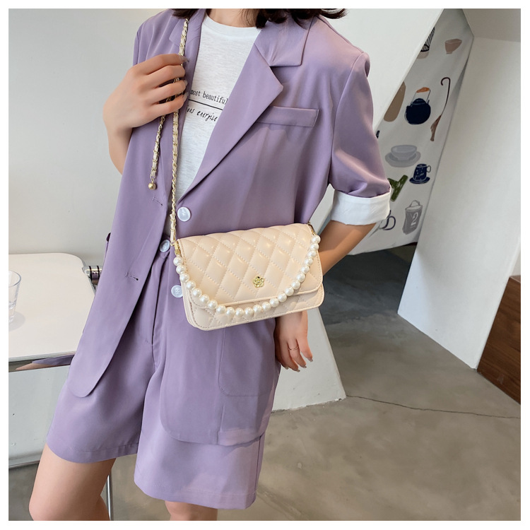 Fashion Pearl Chain Rhombus Embroidery Thread Messenger Small Square Bag Wholesale display picture 12