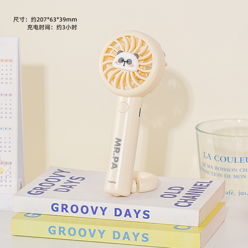 Crayon Shin-chan círculo usb pequeño ventilador estudiante de primaria mini escritorio de oficina portátil carga eléctrica silencio