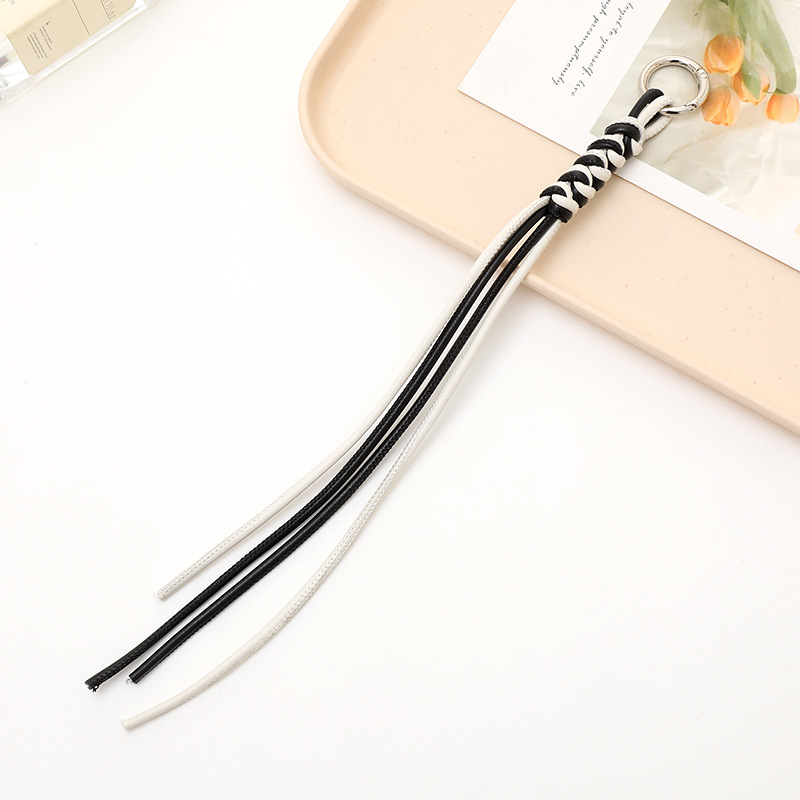 Nuevo tipo de cuerdas de cuero PU llavero colgante in bolsos de moda colgante cadena accesorios DIY tejido a mano