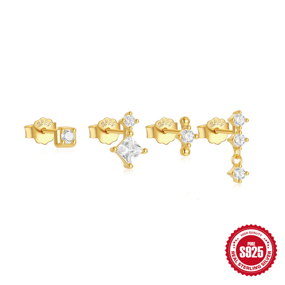 Los nuevos pendientes diarios de plata de ley S925 con incrustaciones de diamantes apilados 4 juegos de pendientes, pendientes de todo fósforo con personalidad de venta caliente en Europa y América