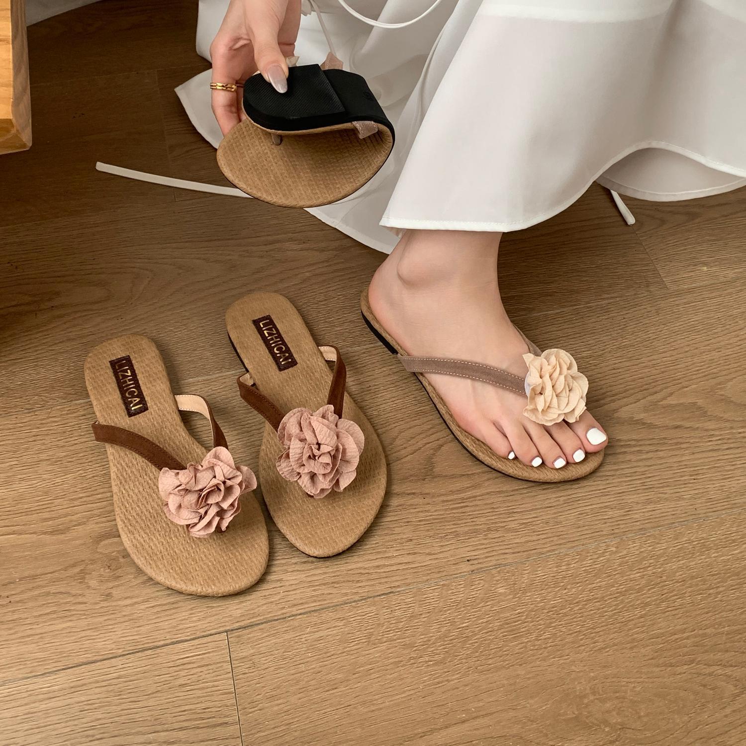 花朵人字拖女夏外穿夹脚凉拖鞋配裙子绝美海边沙滩越南2025新款