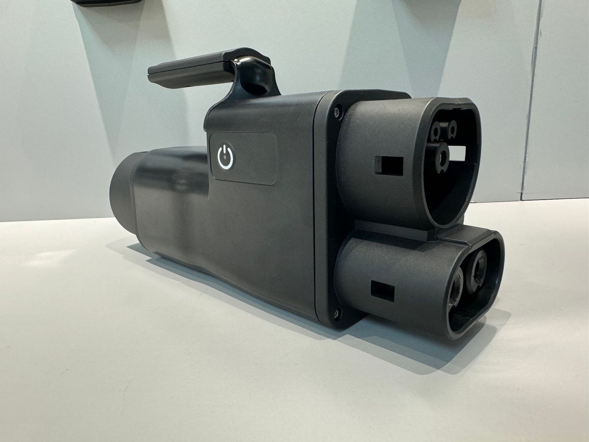 Nto Gb/T to Ccs2 Adapter for Hong Kong Vehicles Traveling North, Dc 300A Fast Charging, National Standard to European Standard Charging Station Adapter