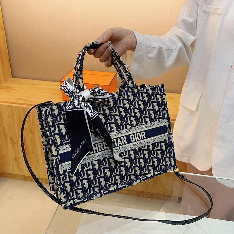 軽豪華大容量刺繍ハンドバッグ2025新品外出百合レディースバッグサラリーマン通勤トートバッグ|undefined