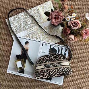 ��ĸD���y���y�����K���ռ{�����ڴ����������y�������б���