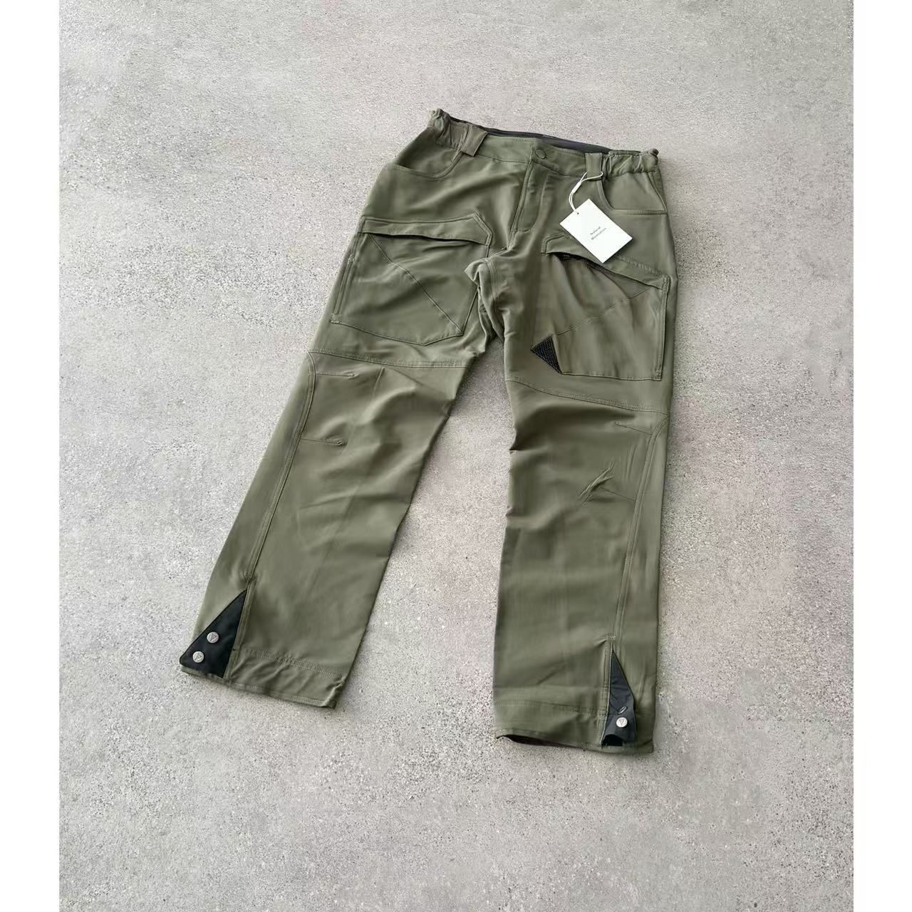 Independent Standard Mouse Outdoor Sports Windproof Warm Wear-resistant Men's Charge Quick-drying Waterproof Workwear Hiking Climber Pants for Men and Women