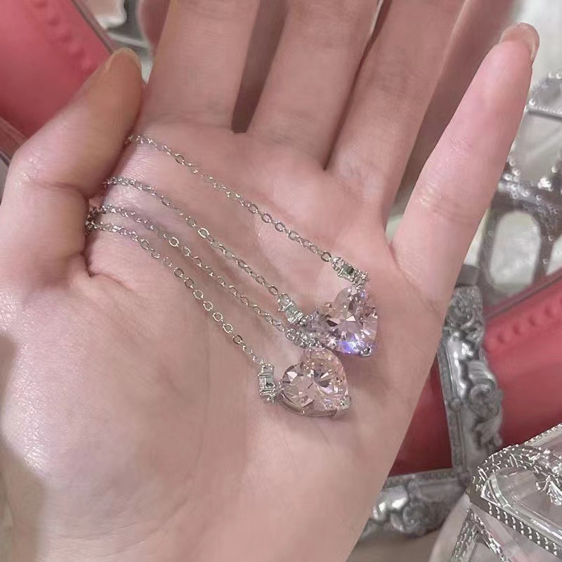 Korean and Japanese Trendy Fashion Heart Pink Diamond Necklace Ins Sweet Girl Heart Pendant Necklace for Women Gift for Girlfriend or Best Friend