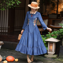 新国风复古小众设计刺绣连衣裙2025秋季新款显瘦牛仔长裙A82716