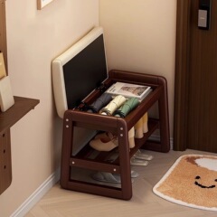 木造の靴交換腰掛けは、収納可能な靴棚の家庭用小戸型の入り口に座ることができます。