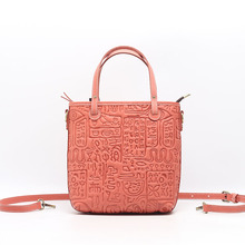 特价清货欧美新款跨境压纹小方包百搭斜挎单肩女包疯马皮真皮包包