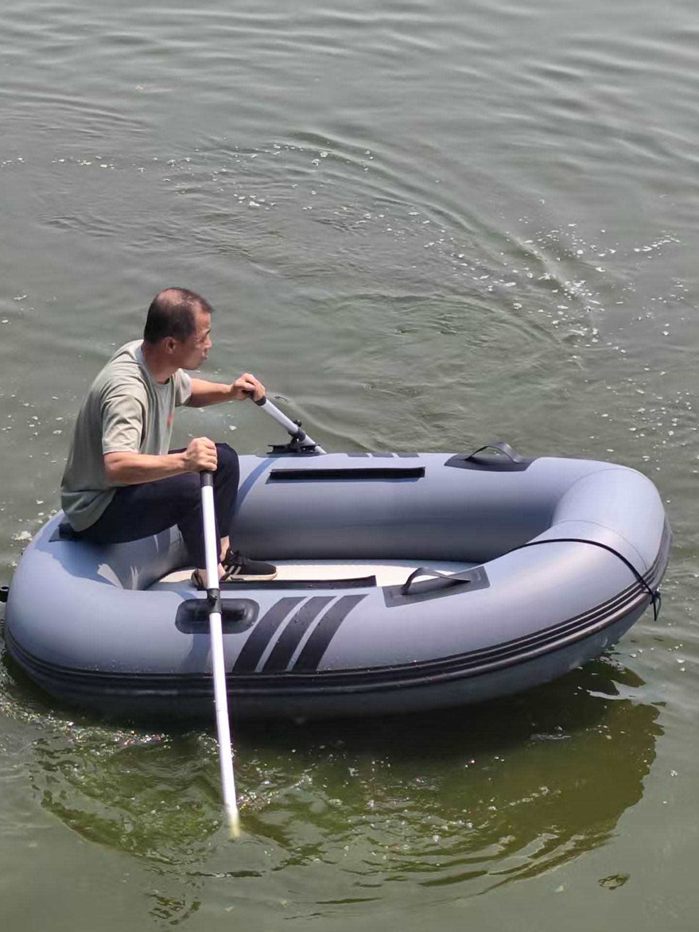 Single Person Inflatable Kayak, Wear-Resistant Thickened Fishing Boat With Brushed Bottom, Foldable And Portable