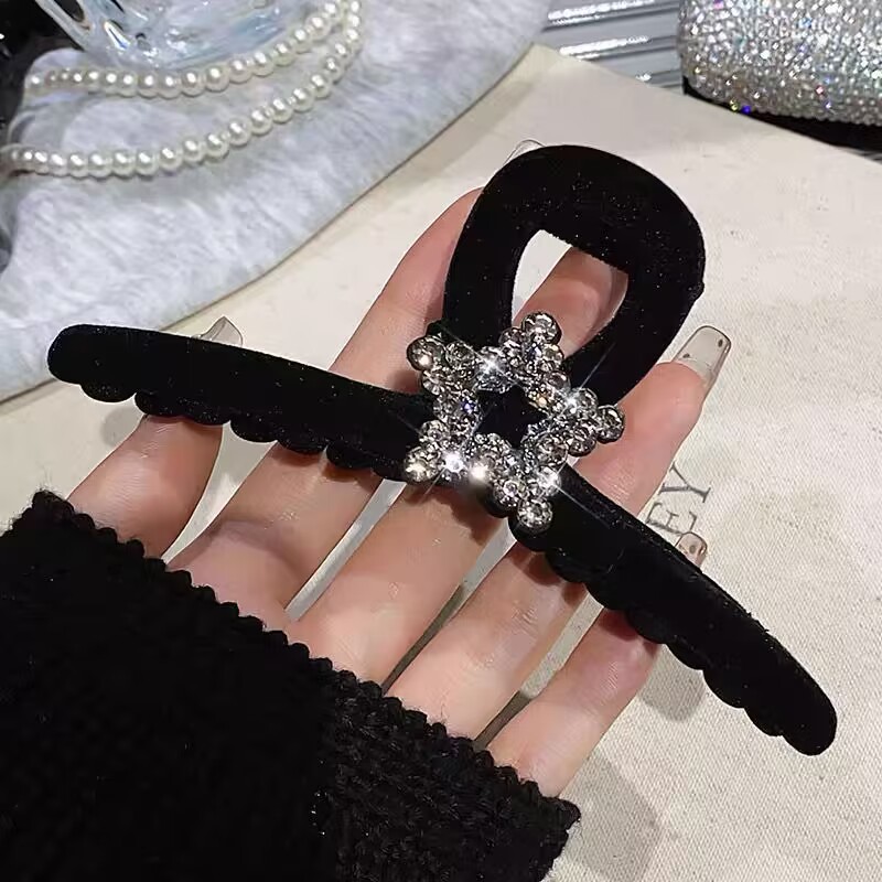 黑植绒水钻五角星(13cm)