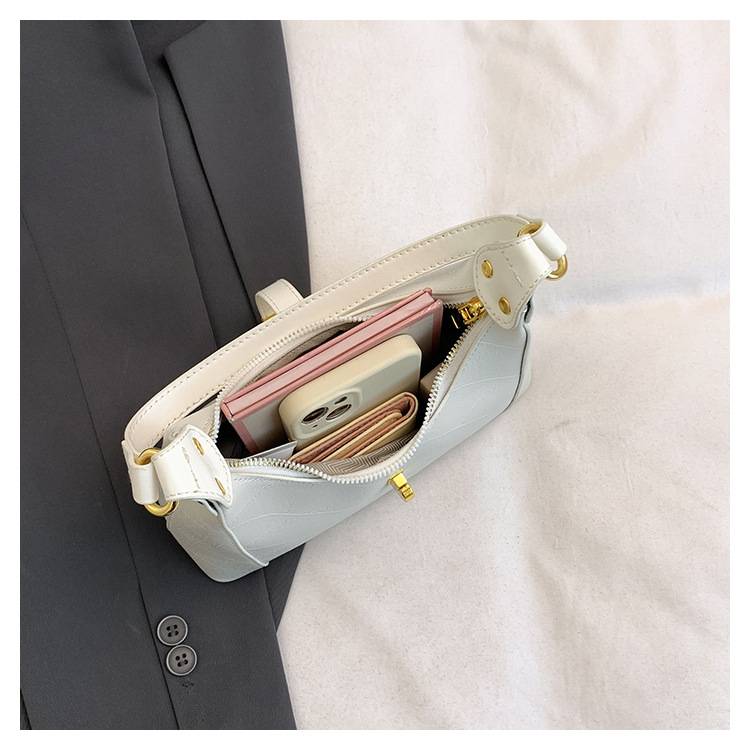 540g Weight Polyester Lining Material Sewing Thread Fashion Element Zipper Closure Type Single Shoulder Strap Strap Type Shoulder Bag Bags Type Daily Occasion Pu Leather Material Solid Color Pattern All Seasons Season Women's Gender Streetwear Style Oval Shape Medium Size Women's Medium Pu Leather Solid Color Streetwear Sewing Thread Oval Zipper Shoulder Bag 12