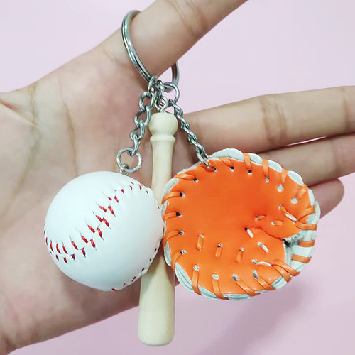 Creative baseball keychain bag hook, baseball three-piece gift set, fashionable couple's small gift hook, wholesale