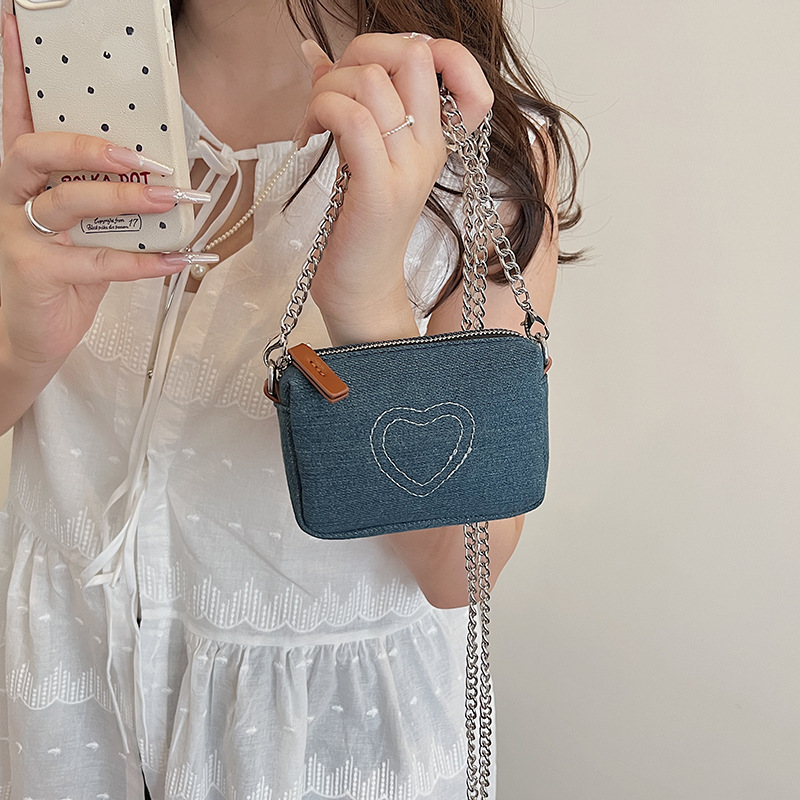 Bolso de cadena de moda coreana 2025 verano nuevo bolso femenino amor bordado bolso de hombro mini bolso de mensajero de mezclilla marea