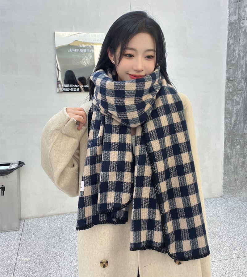 Women's Retro Plaid Polyester Scarf display picture 3