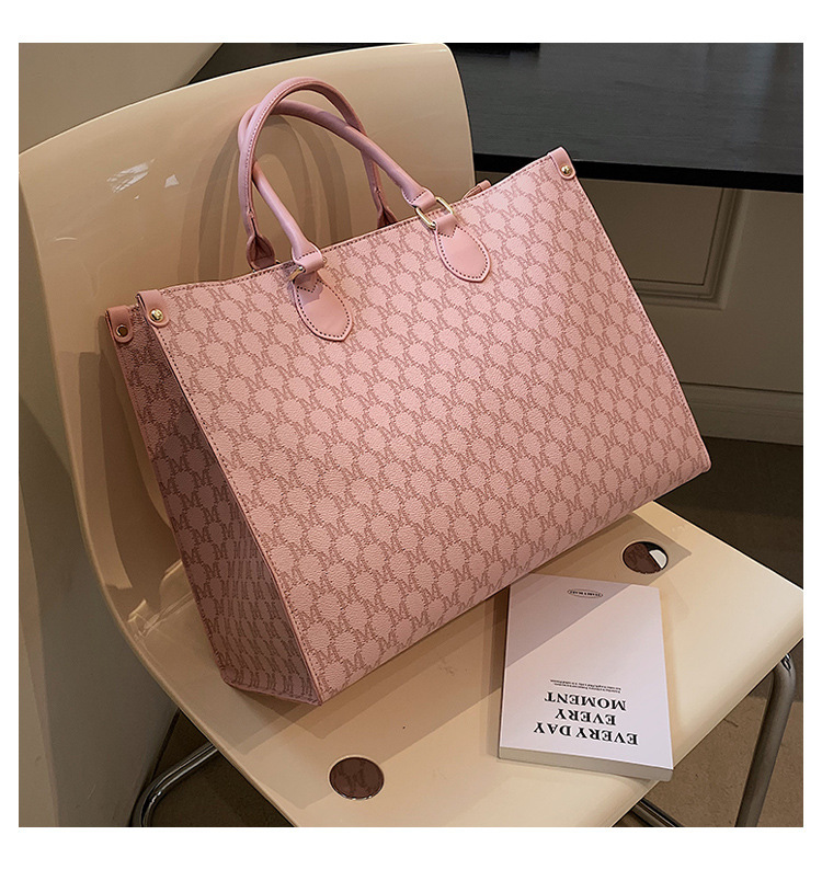 Retro Women's Shoulder Bag Large Capacity Pu Leather Commuter Tote_voghion.com