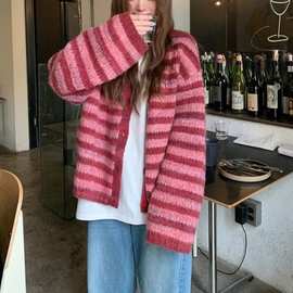 慵懒风复古红色条纹V领毛衣外套女冬季韩系软糯宽松针织开衫上衣