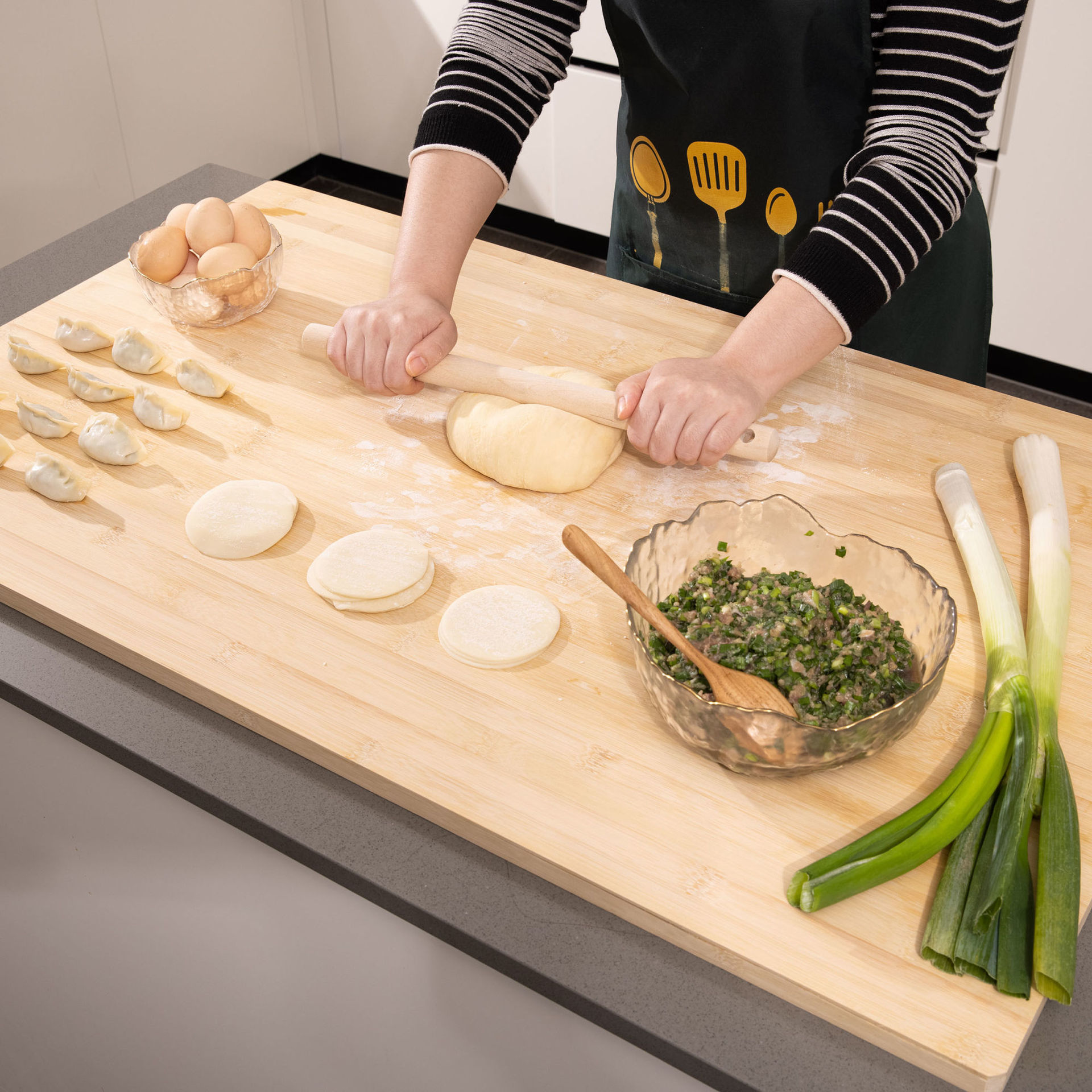 Anti-Mold Rolling Board and Large Household Chopping Board, Thickened Bamboo Kneading Board, Solid Wood Chopping Board, Commercial Cutting Board