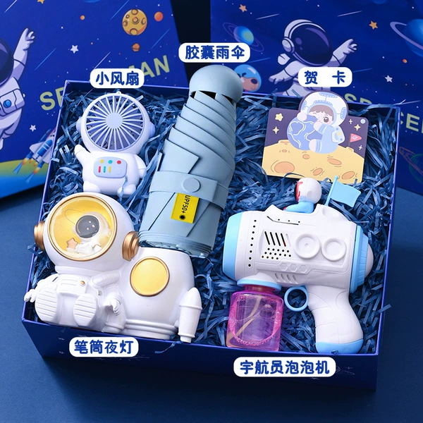 Astronaut, stationery, gift box