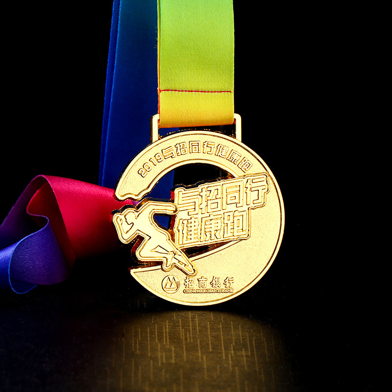 Fábrica en stock creativo de aleación de zinc en blanco medalla conmemorativa personalizada medalla de metal de deportes escolares