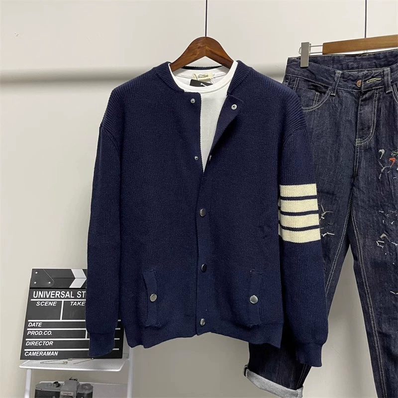 Вязаный кардиган простой повседневный мужской осенний и зимний новый премиальный теплый свитер мужской прилив темперамент с топом