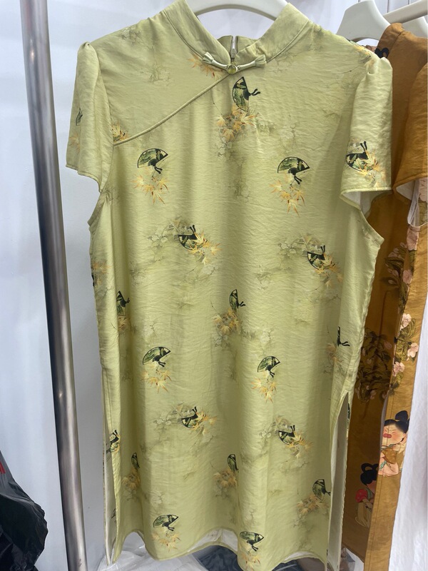 新しい中国風のローズレッドノースリーブベストシャツ女性の夏の新しい新しいルーズで多用途なスタイルのボタン付きトップ|undefined