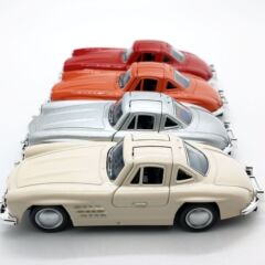 クロスボーダー合金のおじいさんの車の模型の回力は小さい車を開けます。