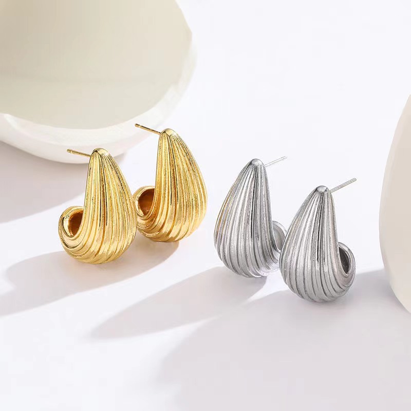 retro geometric fashionable earrings drop-shaped