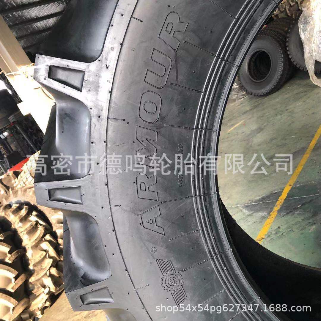 Neumático de tractor Herringbone 20.8-42 Neumático agrícola de suministro de fábrica 20.8-38