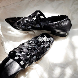 ��ƤС���ް��з��^�U�՘���ЬŮ2025�¿�ļ��r��ƽ�׵͸���Ь