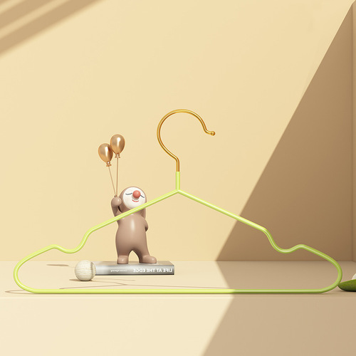 新款金钩防滑家用无痕简约衣架金属成人防滑带凹槽全色系浸塑衣架