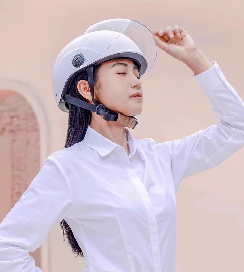 Electric Vehicle Helmet National Standard for Men and Women, Summer Half Helmet for Electric Bikes, All-Season Universal Motorcycle Safety Helmet
