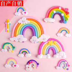 柔らかい陶の立体の虹のケーキの装飾はかわいいキャンディーの色の雲の星の誕生日の焙煎のデザートの台のプラグインを飾ります。