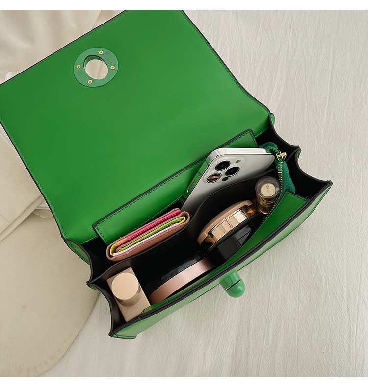 Piccola borsa a tracolla quadrata con catena borsa elegante_voghion.com