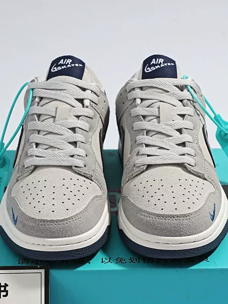 Pure original Dunk collaboration, off-white and black three-stripe low-top sneakers, unisex campus style, casual and sporty, new model