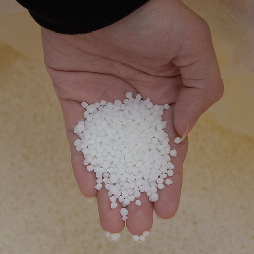 Calcium ammonium nitrate water-soluble fertilizer nitrogen-phosphorus compound fertilizer irrigation drip irrigation nitrogen fertilizer fruit and vegetable top dressing to improve soil